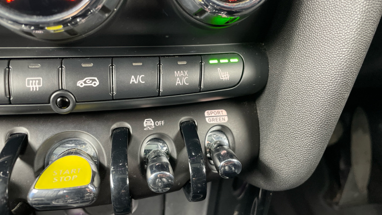 MINI Hatchback 135kW Cooper S Level 3 33kWh 3dr Auto Electric Hatchback